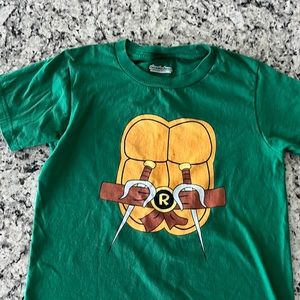 Worn 1X only!- Nickelodeon size small (5/6) teenage mutant ninja turtles shirt!